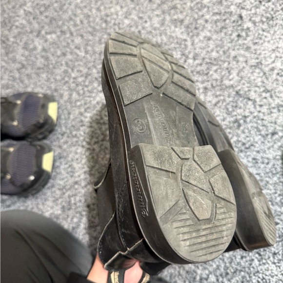 Blundstone Dark Leather Ankle Boots - Picture 5 of 7